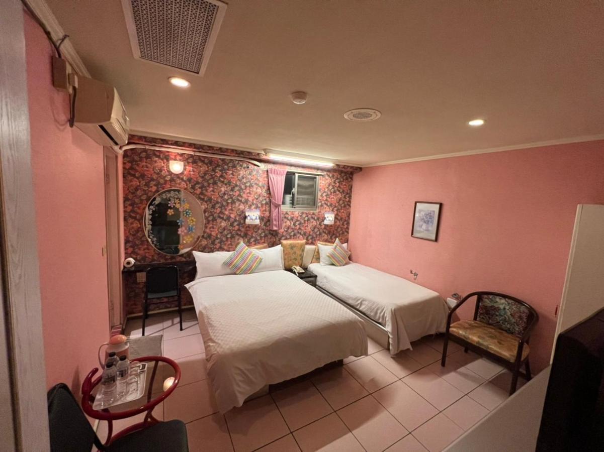 Boston Hotel Chiayi City Exterior photo