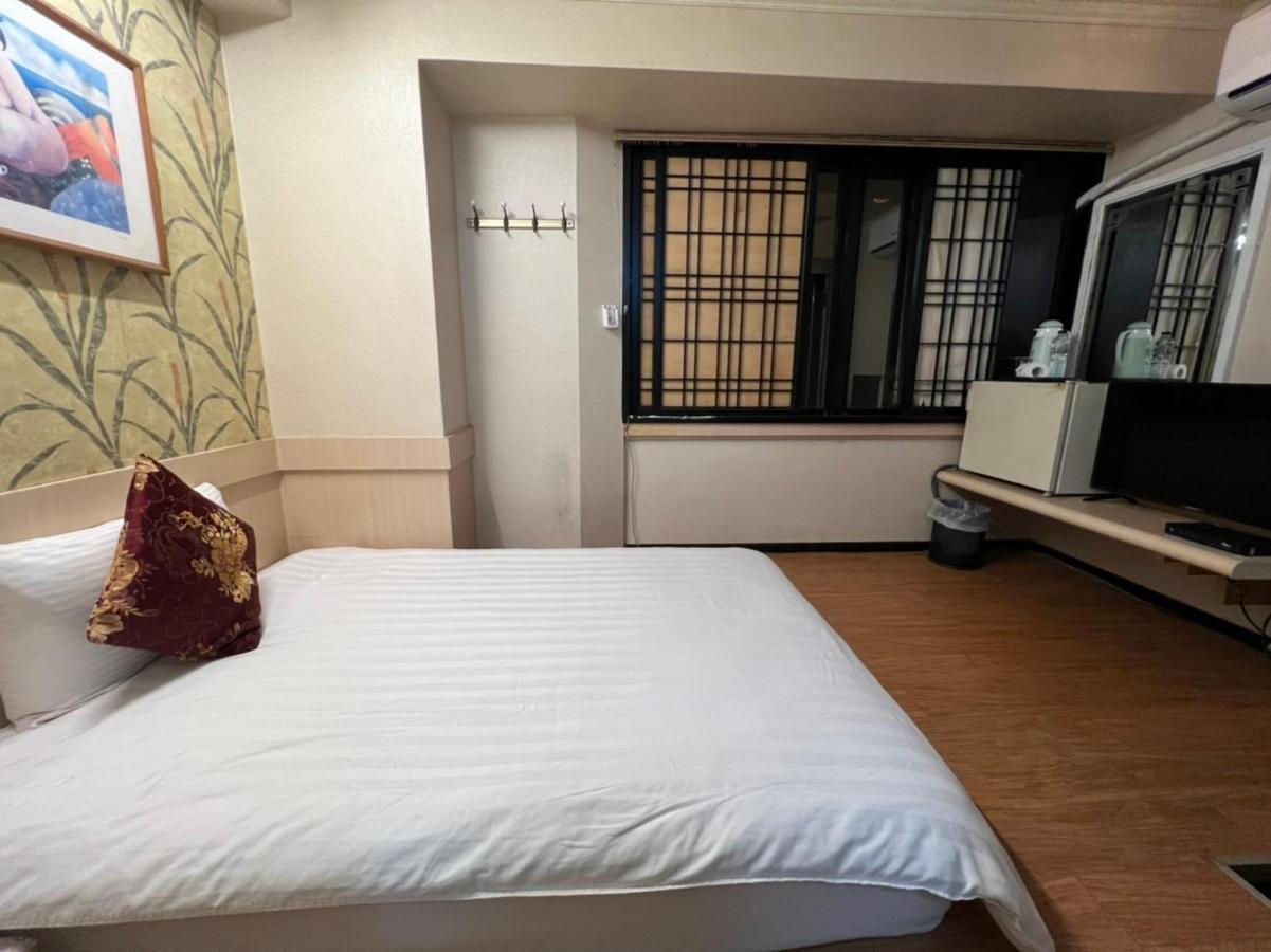 Boston Hotel Chiayi City Exterior photo