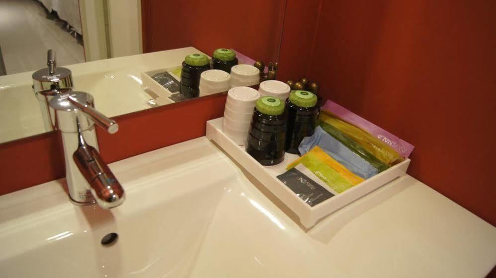 Boston Hotel Chiayi City Exterior photo