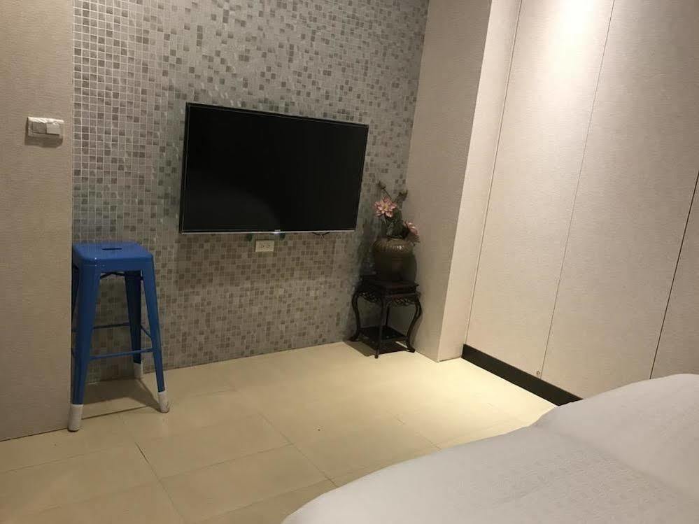 Boston Hotel Chiayi City Exterior photo